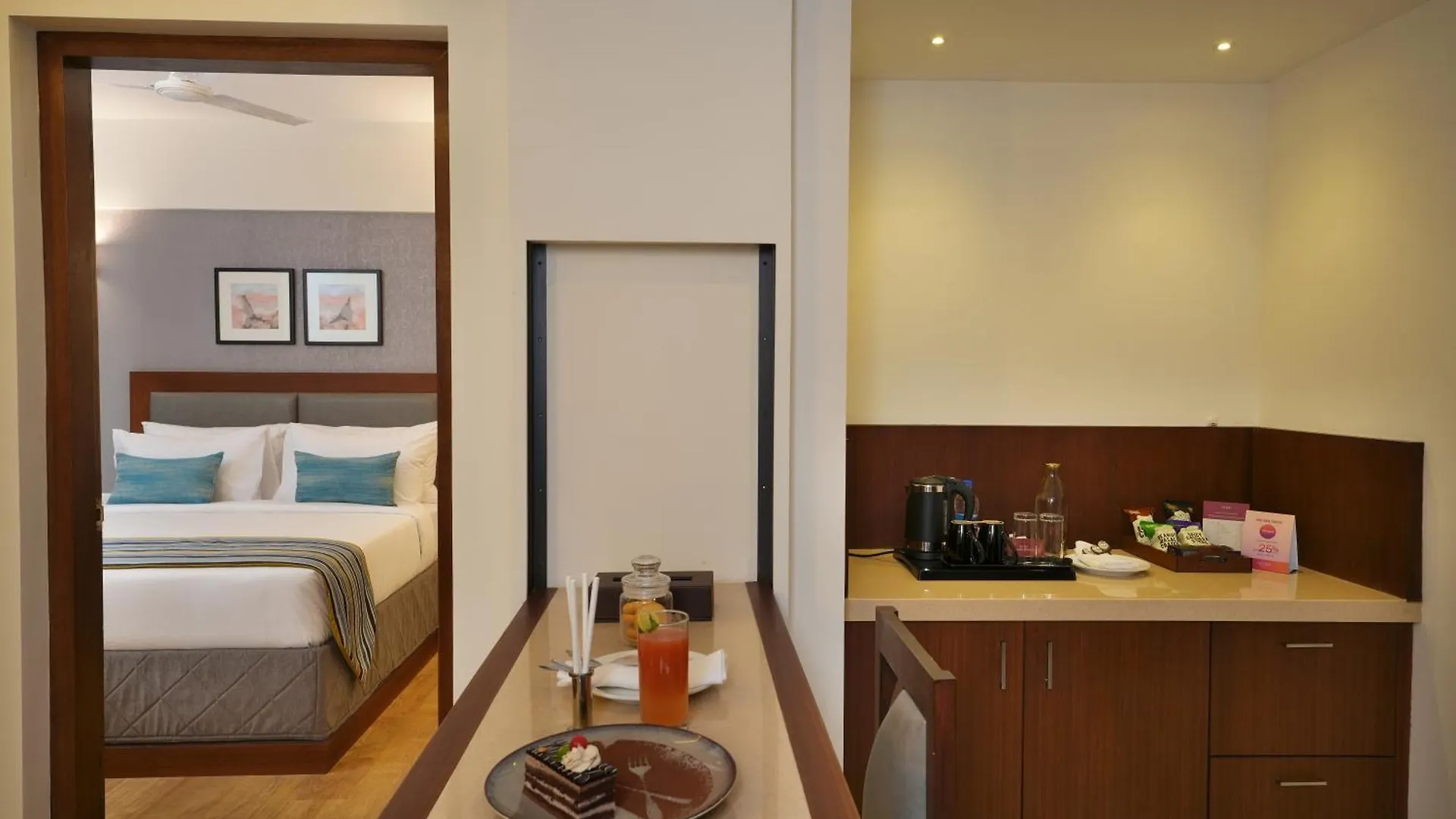 Kochi Noah Sky Suites 4*,  הודו